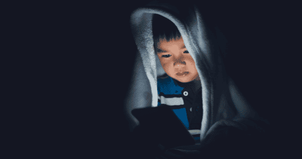 troubleassociesauxecrans-enfant-education-sports-educationpositive-apprentissage-apprendreensamusant-parentalité-enfantsheureux-activiteenfant-appenfants-jeuxeducatifs-controleparental